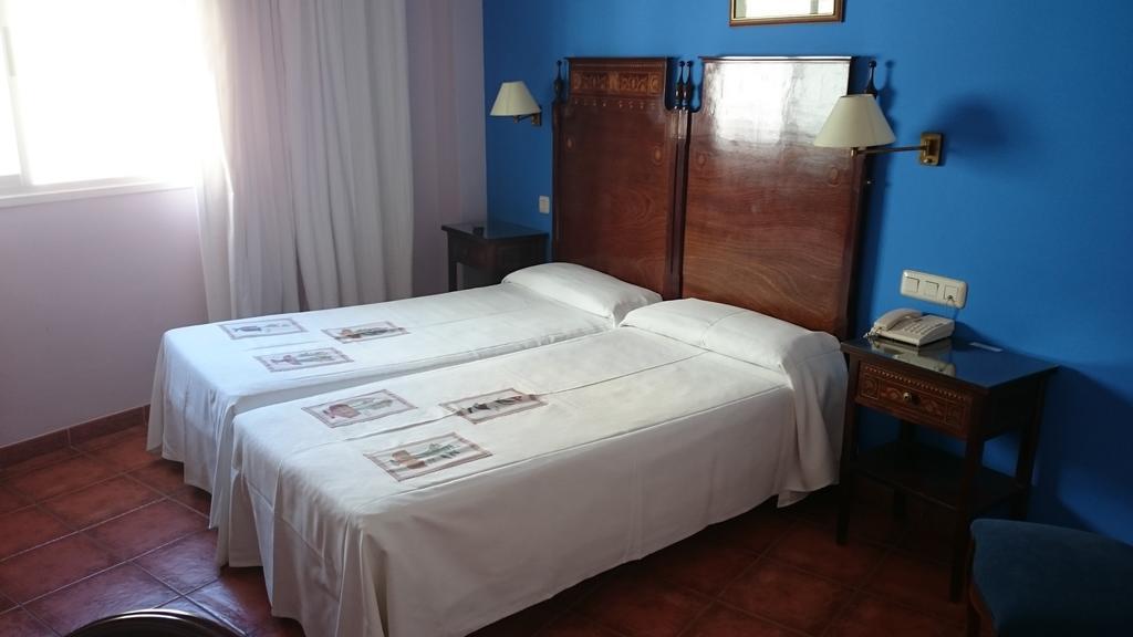 Hotel Iberia Plaza America Caceres Phòng bức ảnh