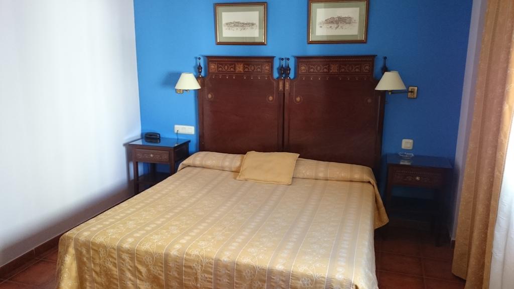 Hotel Iberia Plaza America Caceres Phòng bức ảnh